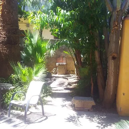 Villino With Garden