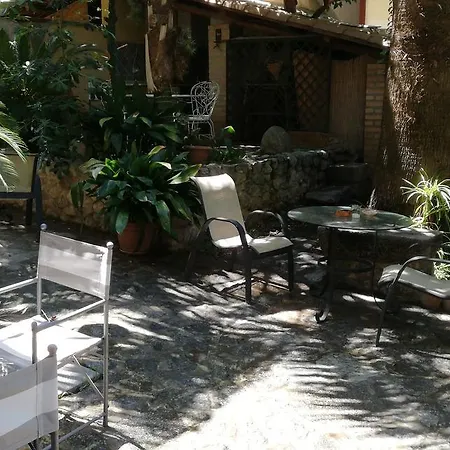 Villino With Garden Hébergement de vacances Tropea