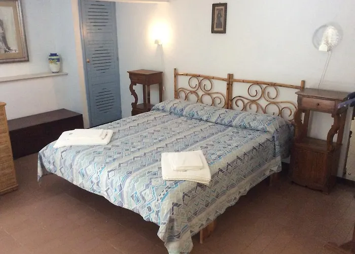 Vakantiehuis Villino With Garden *