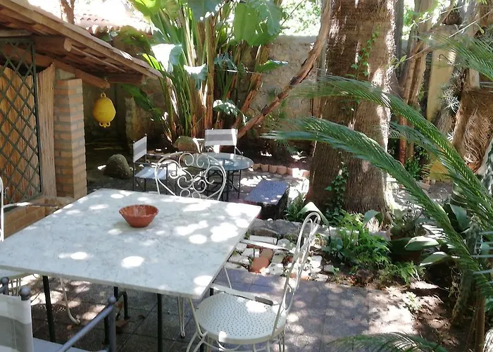 Villino With Garden Vakantiehuis *